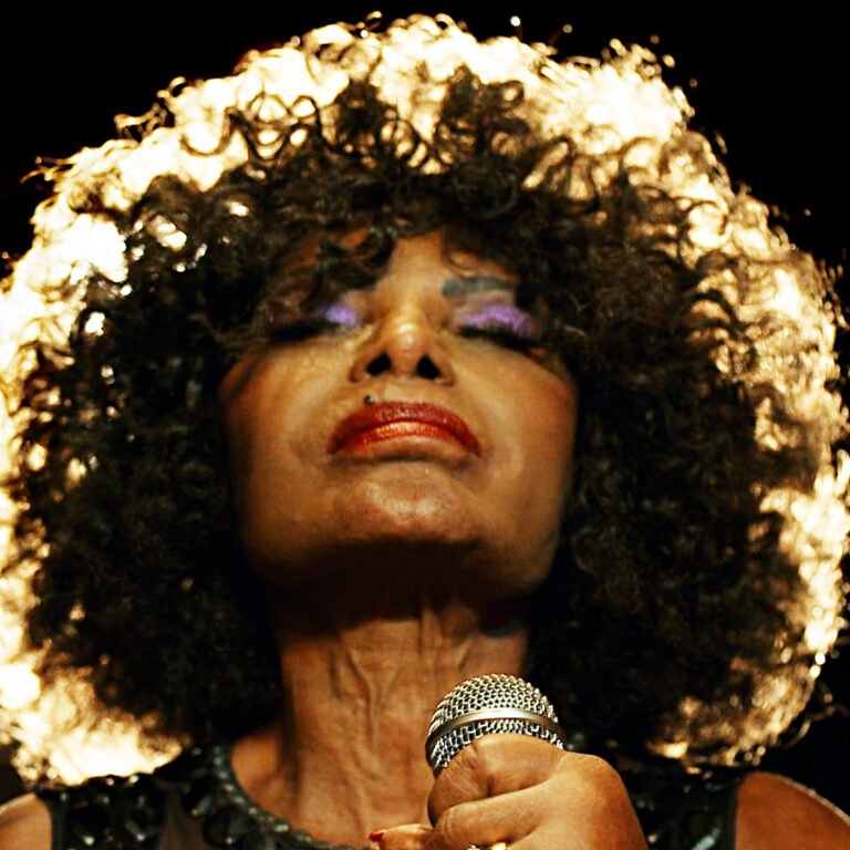 01-My-Name-is-Now-Elza-Soares-um-filme-Elizabete-Martins-Campos-foto-Paolo-Giron-1