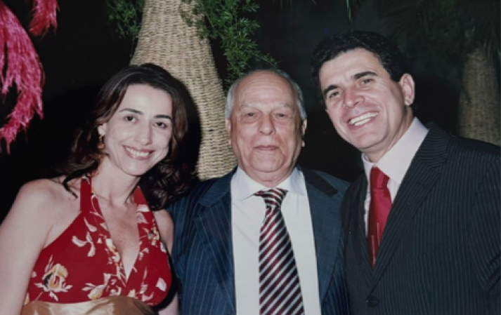 Senhor e senhora Pereira dos Santos com Wilson Borges. 
